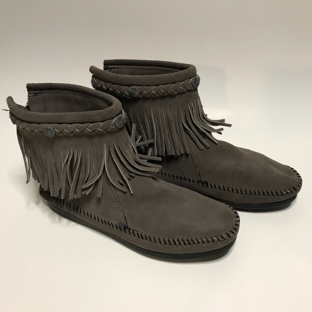 Minnetonka Moccasins w/Zipper Closure